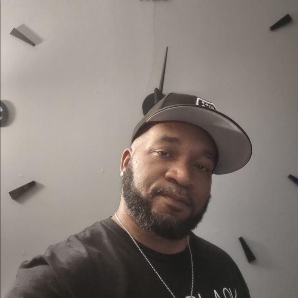 Meet your Posher, Travis - Picture 1 of 1